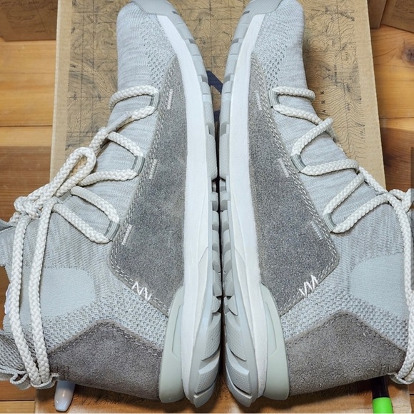 Oboz Lena Mid Hiking Boot - Picture 3 of 3